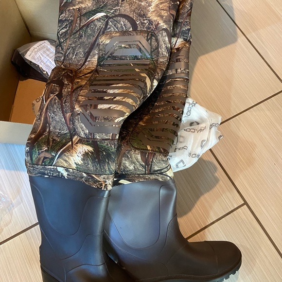 Waterproof Wader for Men With Boots - Picture 7 of 7